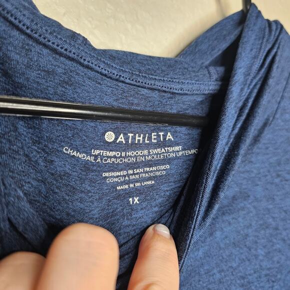 Athleta uptempo blue hoodie sweatshirt Plus Size 1X thumb holes long sleeve - Picture 2 of 3